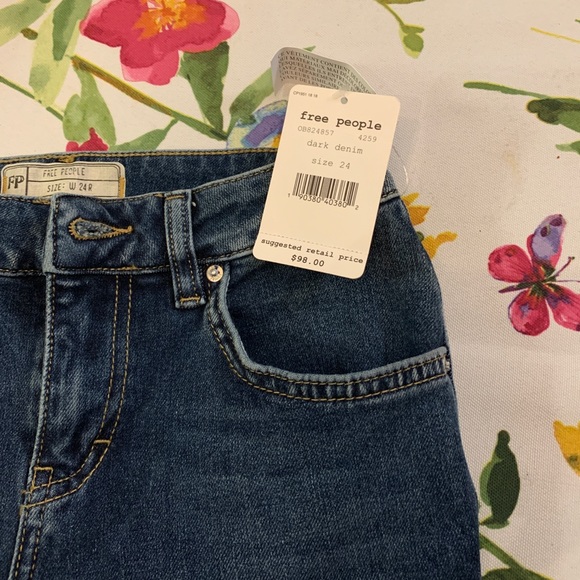 Free people jeans. Size 24R. NWT - Picture 4 of 6